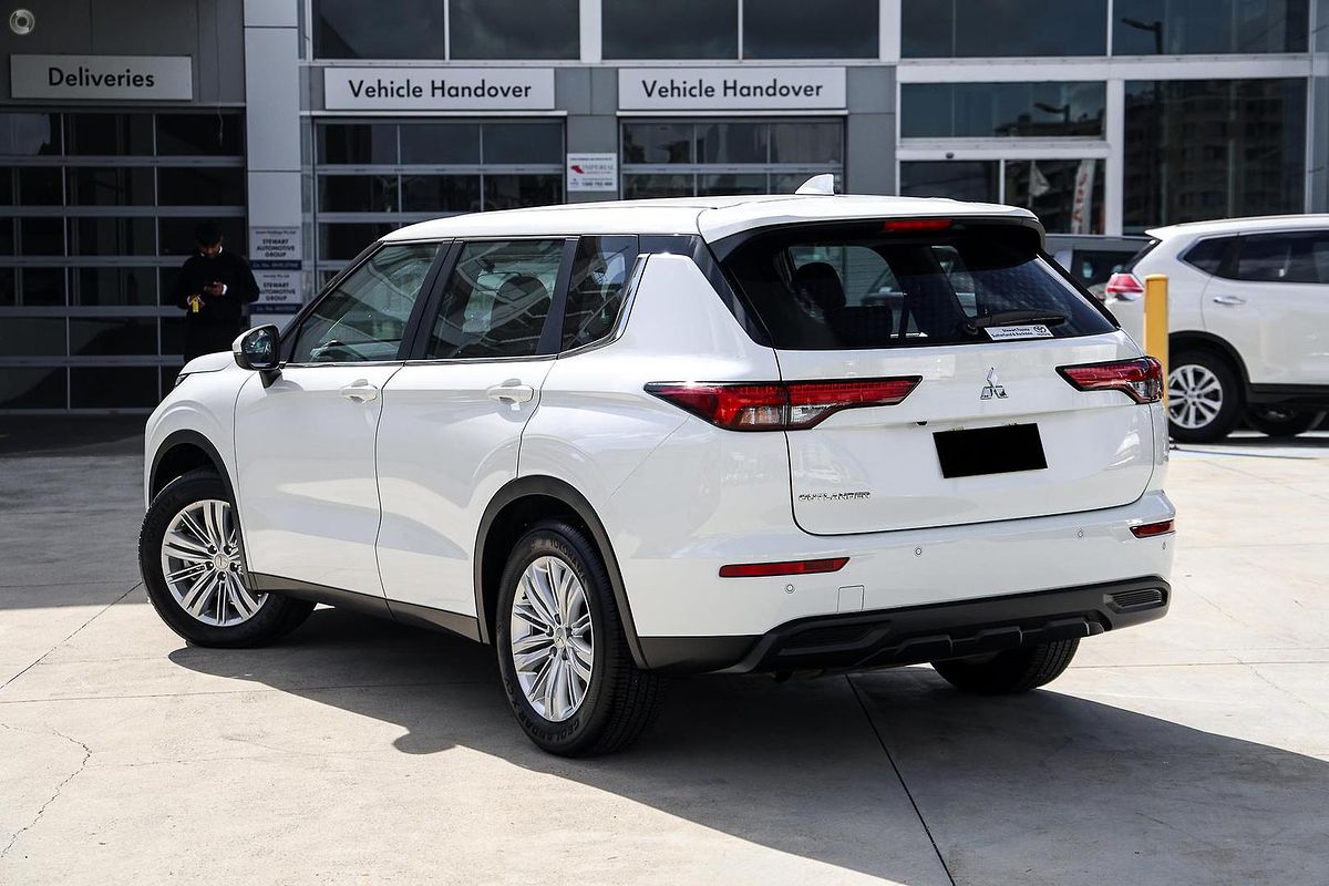 2025 Mitsubishi Outlander ES ZM