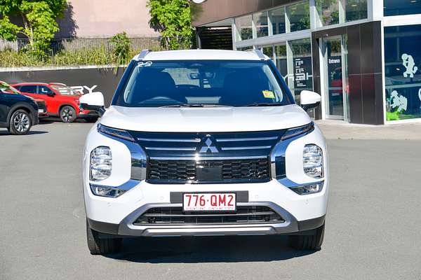 2025 Mitsubishi Outlander LS ZM thumb-2