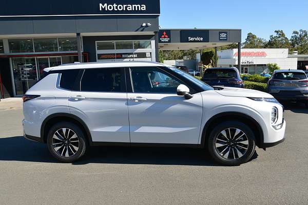 2025 Mitsubishi Outlander LS ZM thumb-4