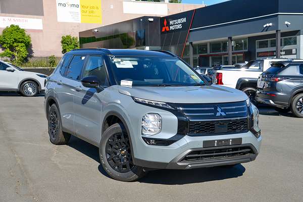 2025 Mitsubishi Outlander LS ZM thumb-0