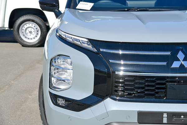 2025 Mitsubishi Outlander LS ZM thumb-1