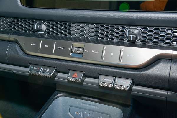 2025 Kia Tasman SX TK 4X4 thumb-13