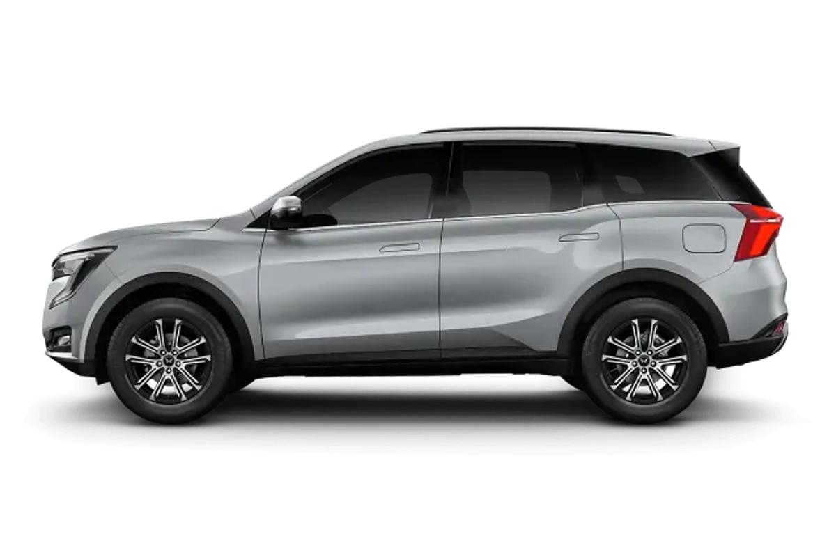 2026 Mahindra XUV700