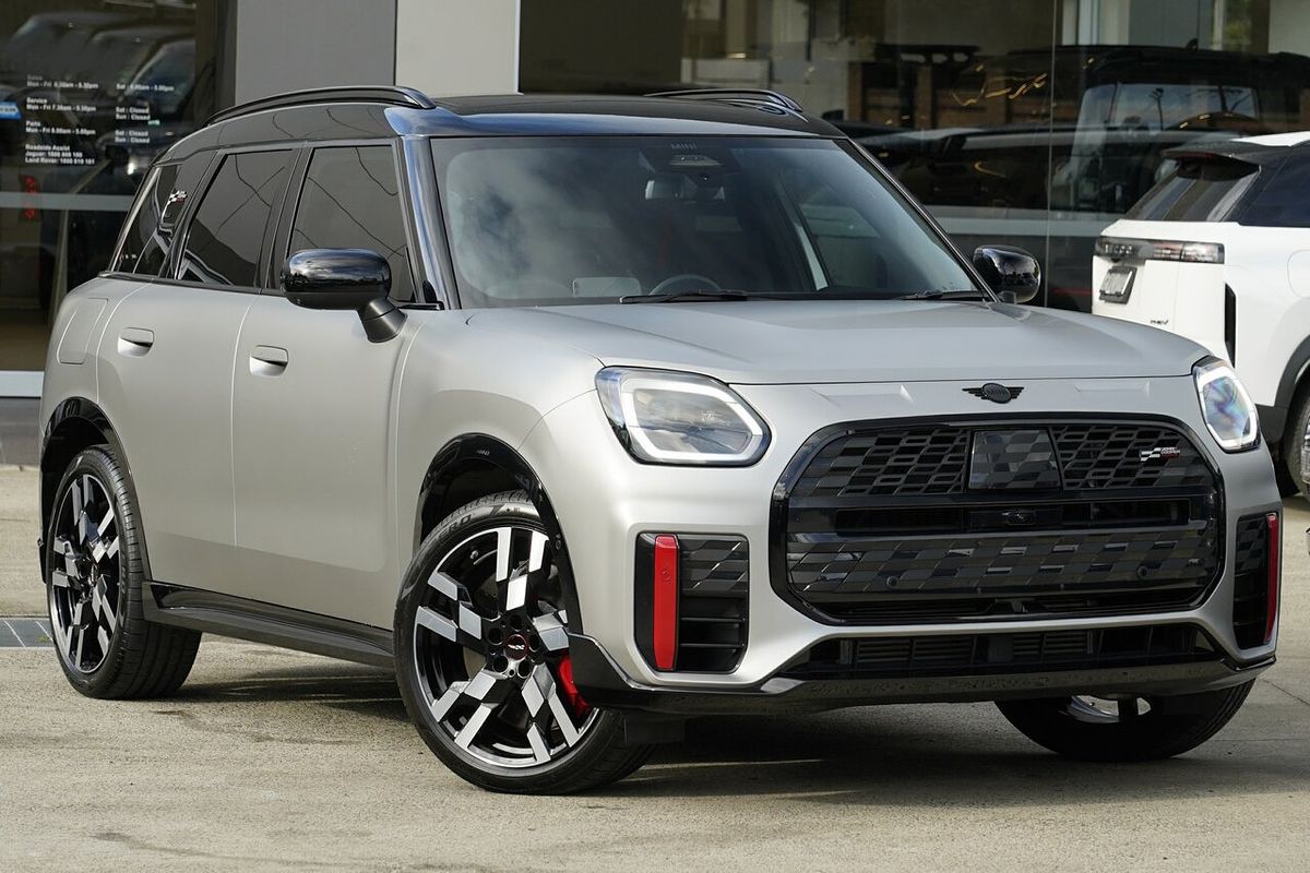 2024 MINI Countryman JCW Core U25