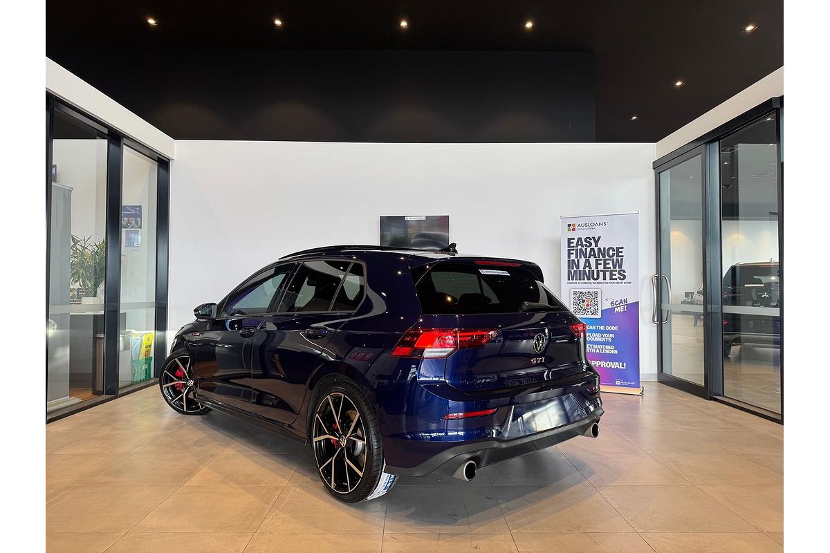2023 Volkswagen Golf GTI 8