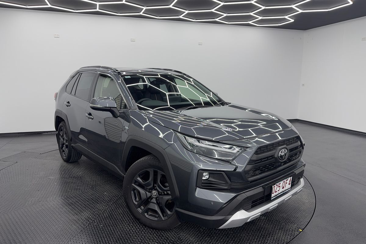 2025 Toyota RAV4 Edge AXAH54R