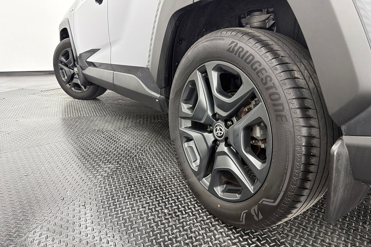 2025 Toyota RAV4 Edge AXAH54R