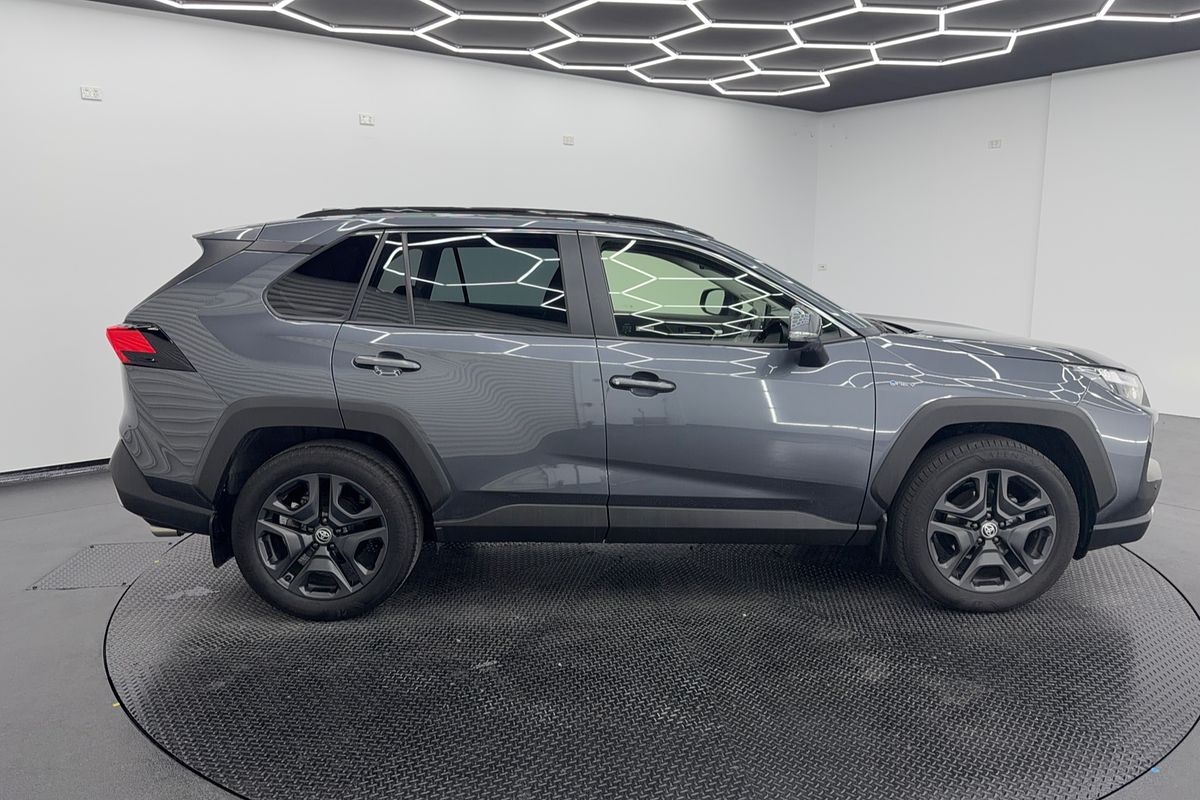 2025 Toyota RAV4 Edge AXAH54R