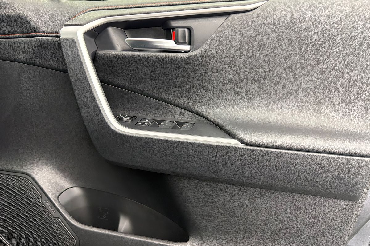 2025 Toyota RAV4 Edge AXAH54R