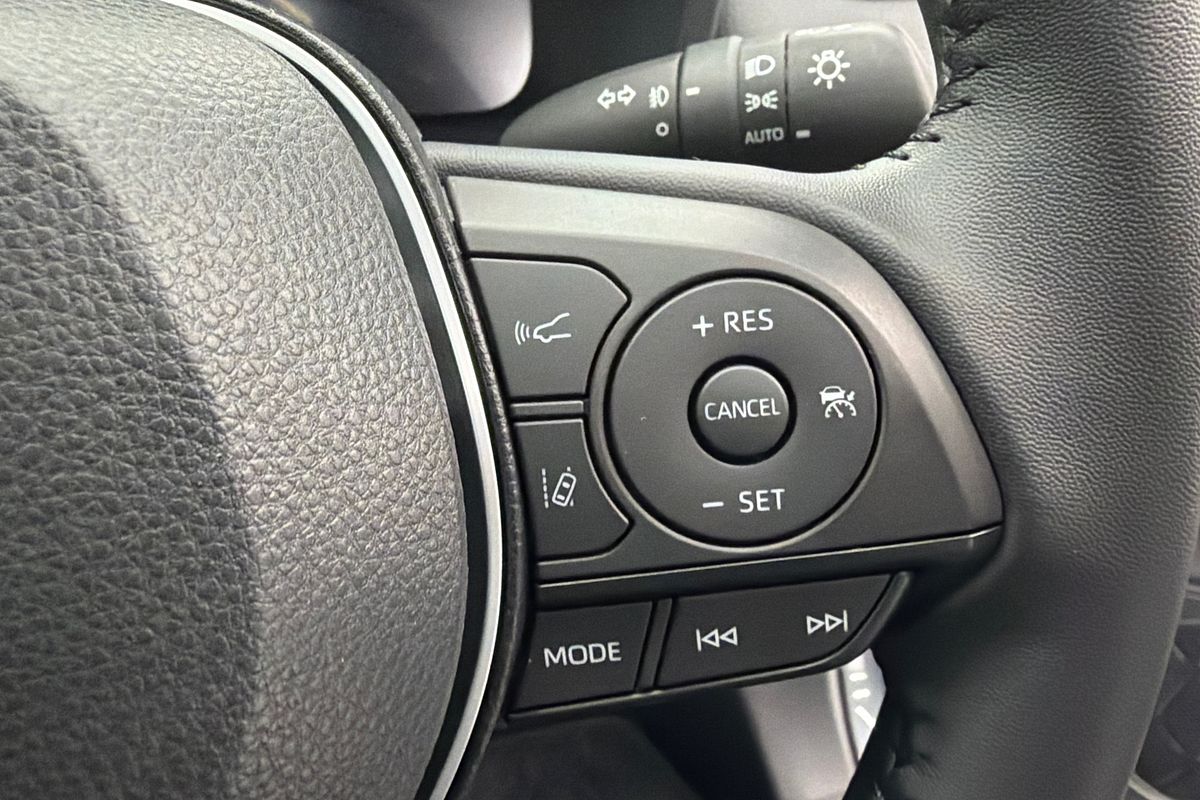 2025 Toyota RAV4 Edge AXAH54R