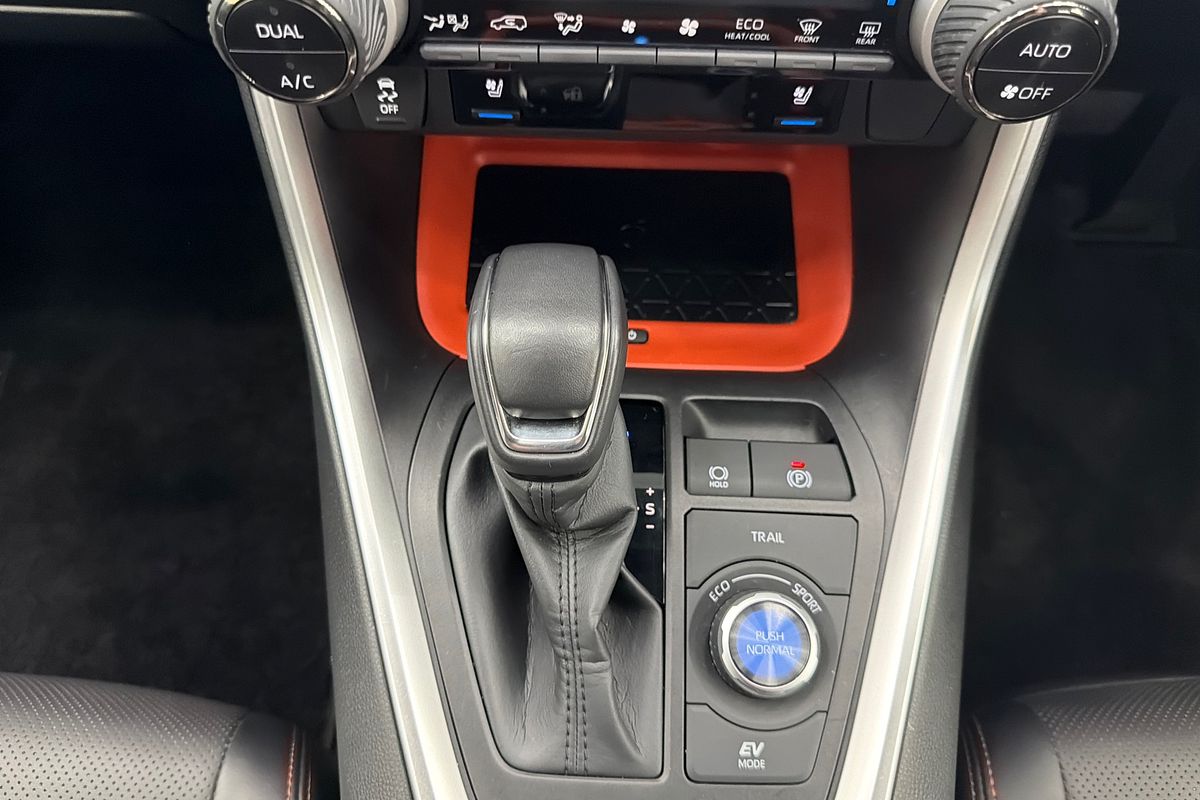 2025 Toyota RAV4 Edge AXAH54R