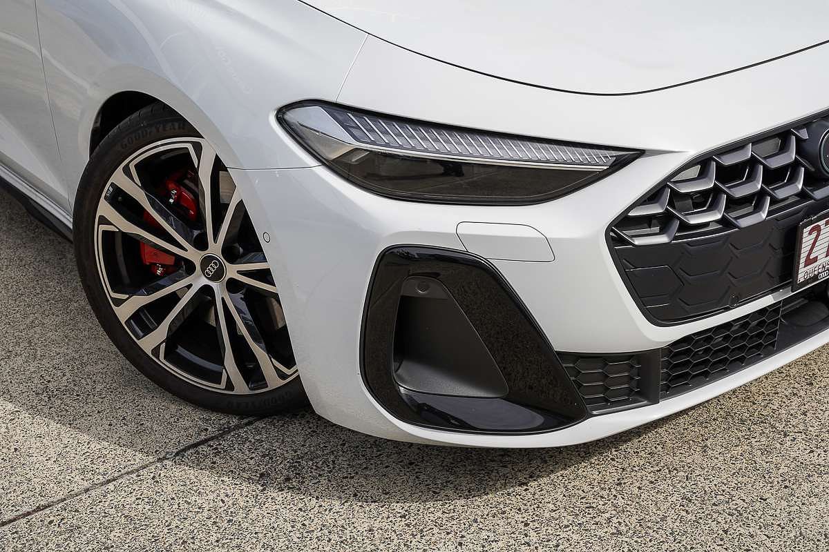 2025 Audi A5 e-hybrid S-Line B10