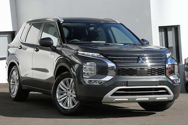 2024 Mitsubishi Outlander LS ZM