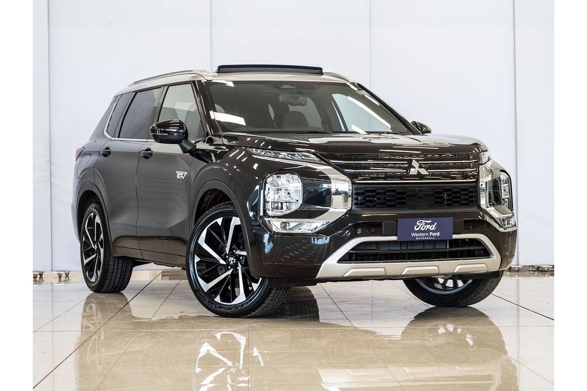 2025 Mitsubishi Outlander PHEV Exceed Tourer ZM