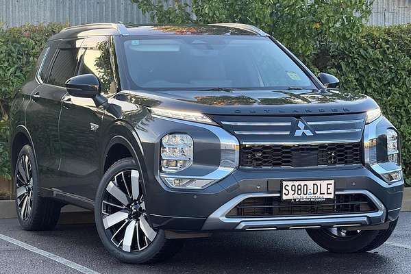 2025 Mitsubishi Outlander PHEV Exceed ZM