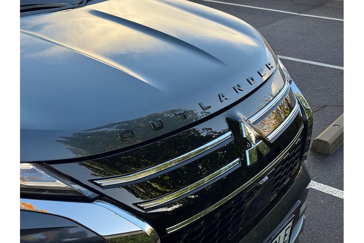 2025 Mitsubishi Outlander PHEV Exceed ZM