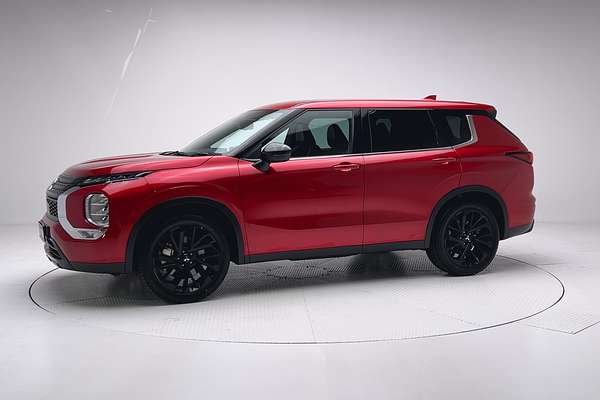 2023 Mitsubishi Outlander LS Black Edition ZM thumb-3