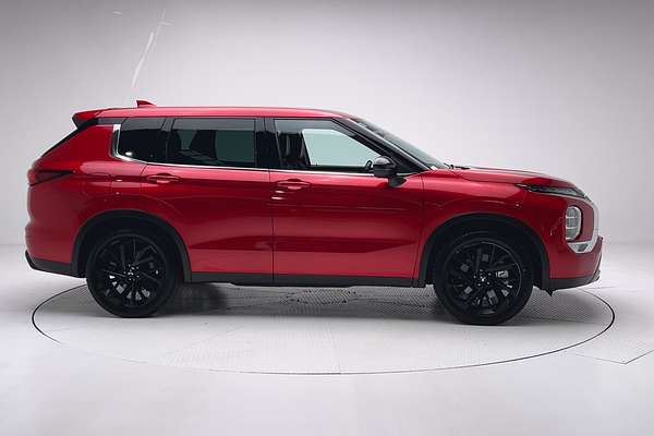 2023 Mitsubishi Outlander LS Black Edition ZM thumb-8