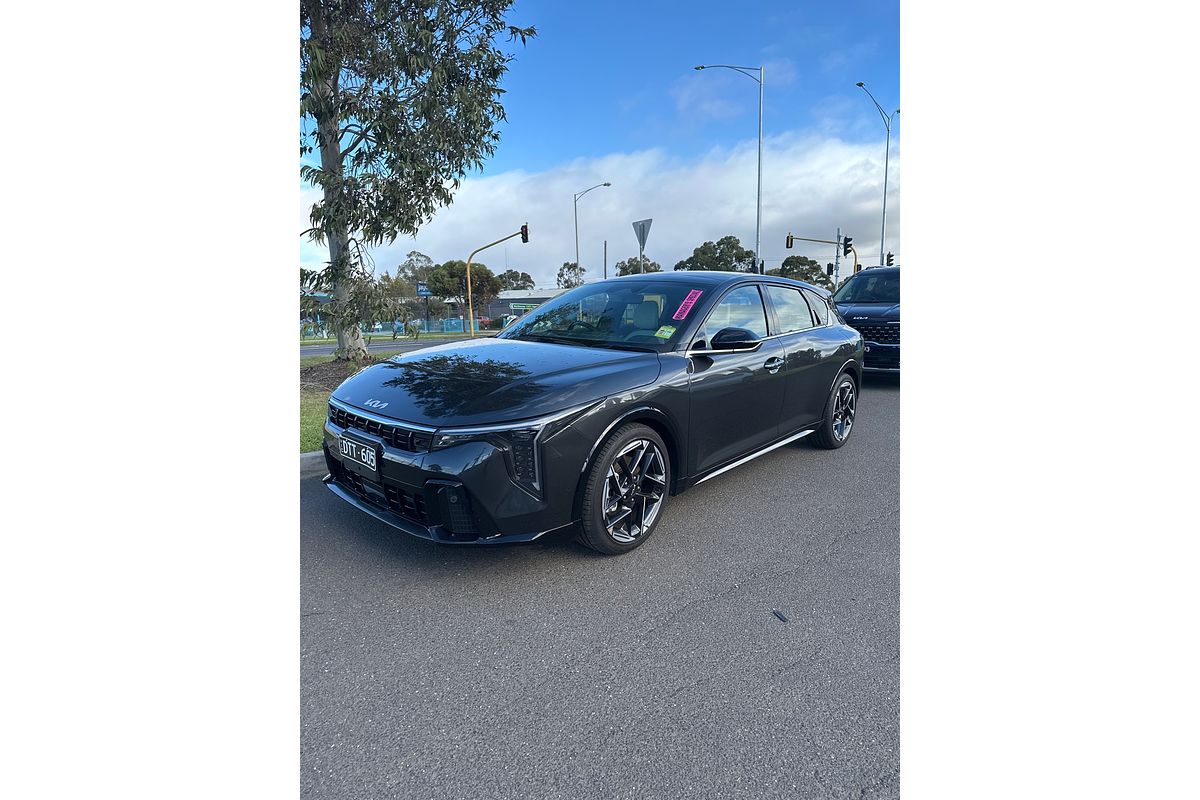 2025 Kia K4 GT-Line CL4m