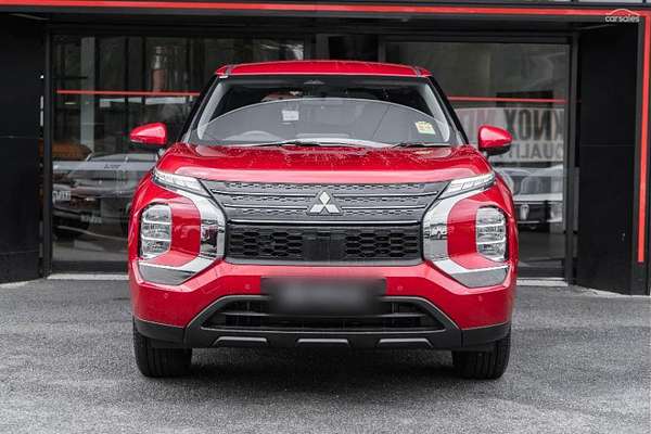 2025 Mitsubishi Outlander PHEV ES ZM