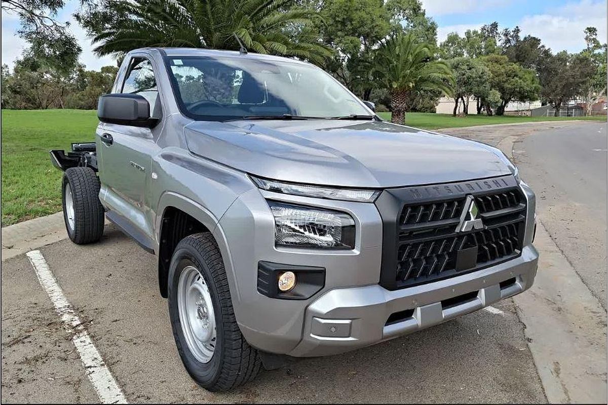 2025 Mitsubishi Triton GLX MV 4X4