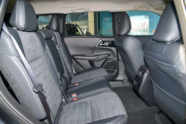 2025 Mitsubishi Outlander Aspire ZM thumb-8