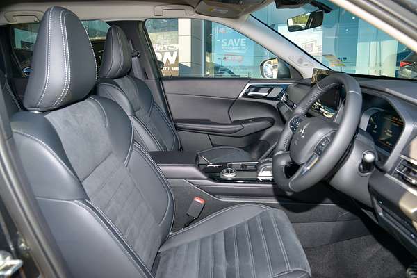 2025 Mitsubishi Outlander Aspire ZM thumb-9
