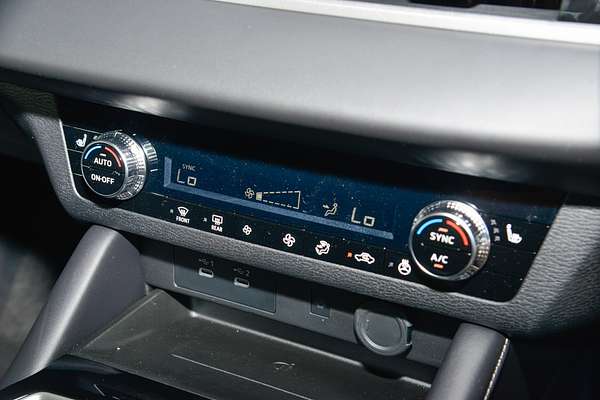 2025 Mitsubishi Outlander Aspire ZM thumb-13