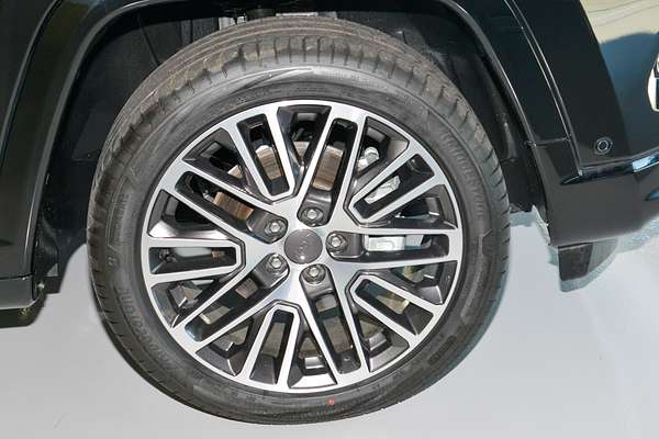 2025 Jeep Compass Limited e-Hybrid MV thumb-3