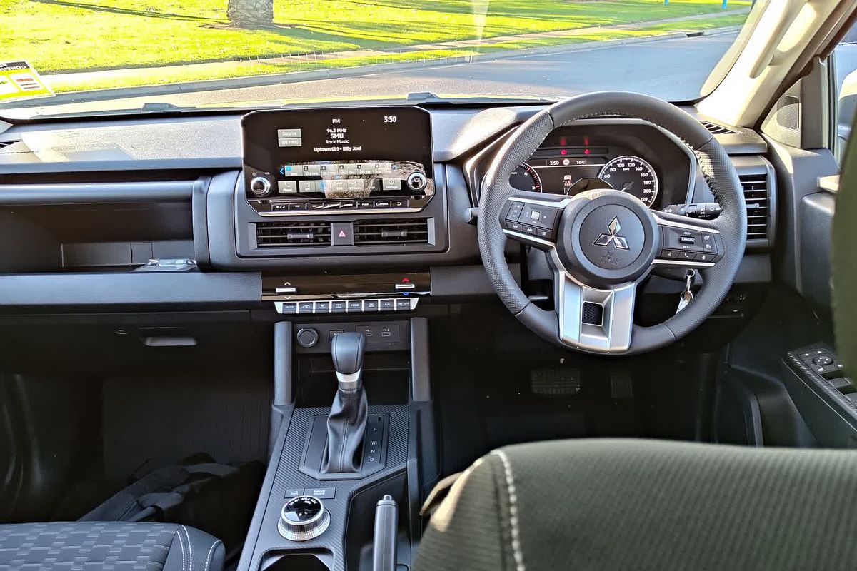 2026 Mitsubishi Triton GLX-R MV 4X4 image 14