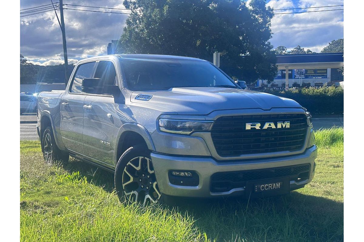 2025 RAM 1500 Laramie Sport Hurricane SO RamBox DT 4X4 SWB