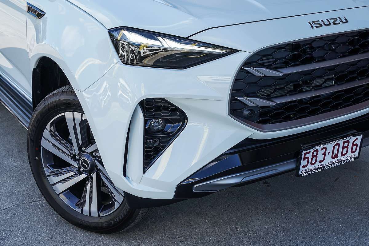 2026 Isuzu MU-X LS-T
