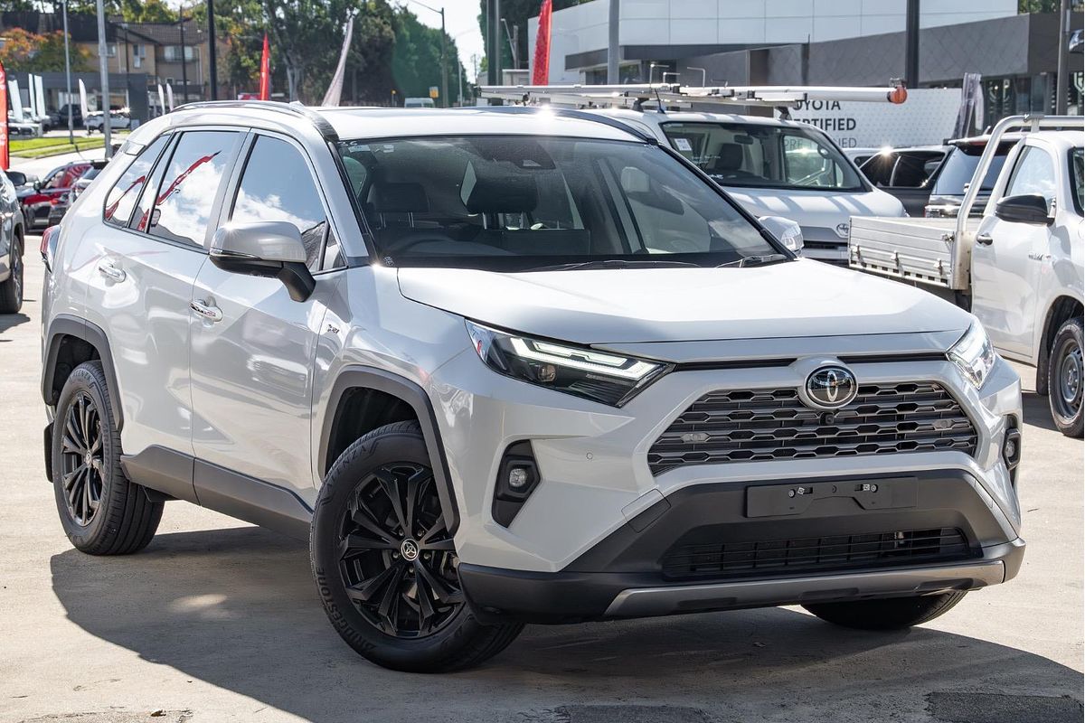 2025 Toyota RAV4 Cruiser AXAH52R