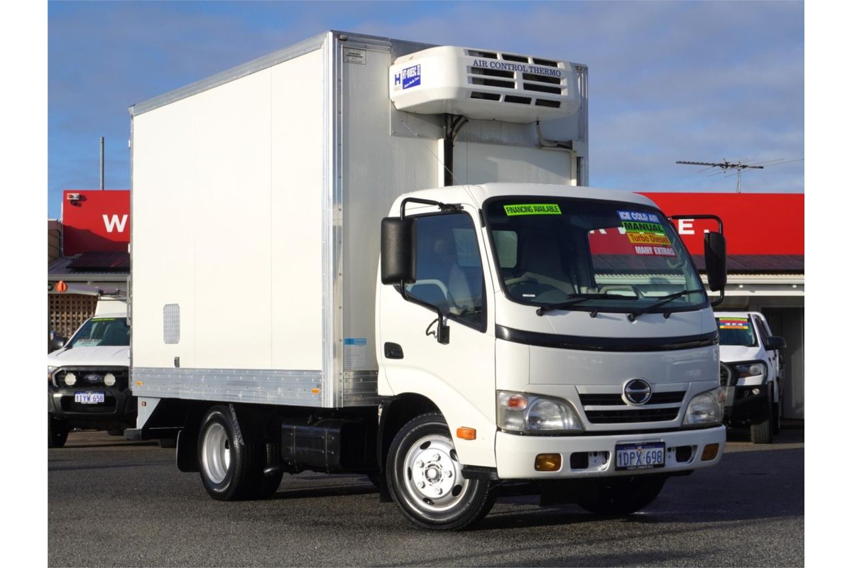 2011 Hino 300 Series 614 IFS SWB