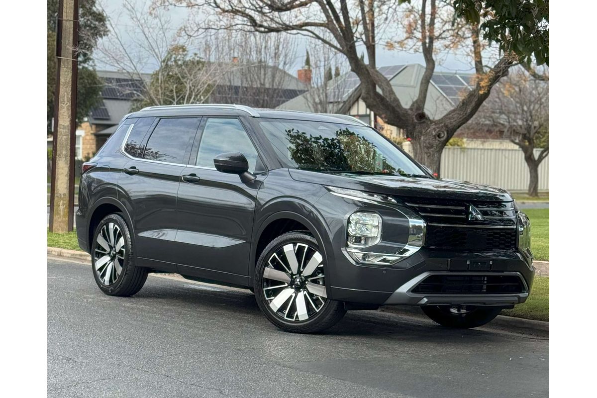 2026 Mitsubishi Outlander Exceed Tourer ZM