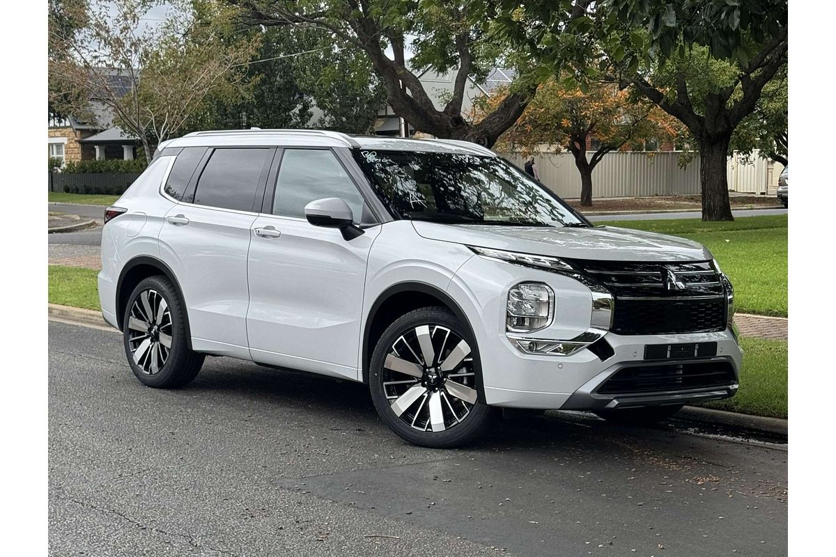 2026 Mitsubishi Outlander Exceed ZM