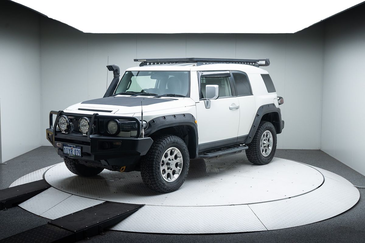 2011 Toyota FJ Cruiser GSJ15R