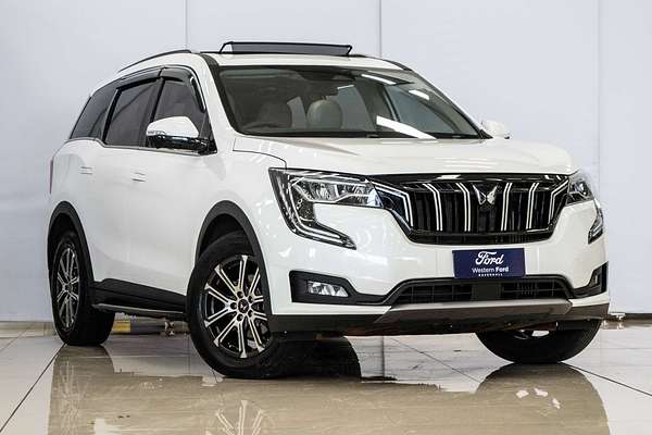 2023 Mahindra XUV700 AX7