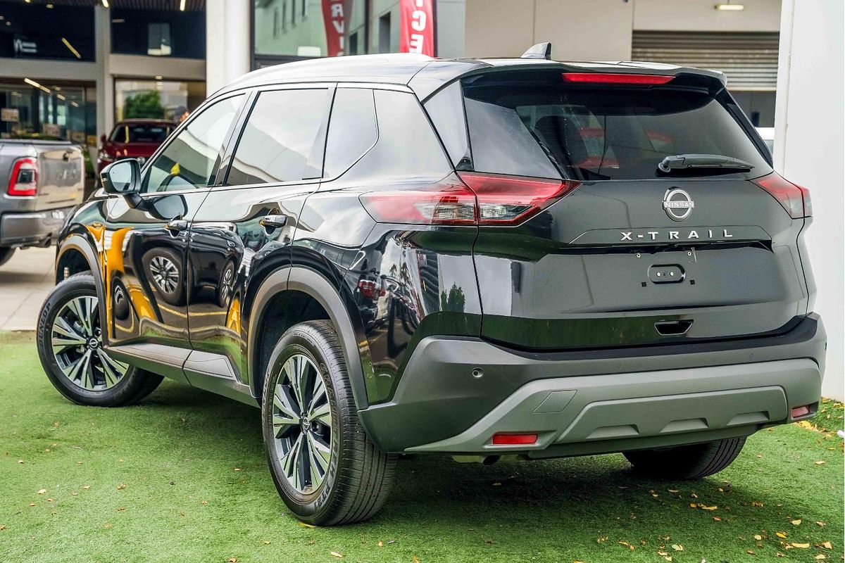 2025 Nissan X-TRAIL ST-L T33