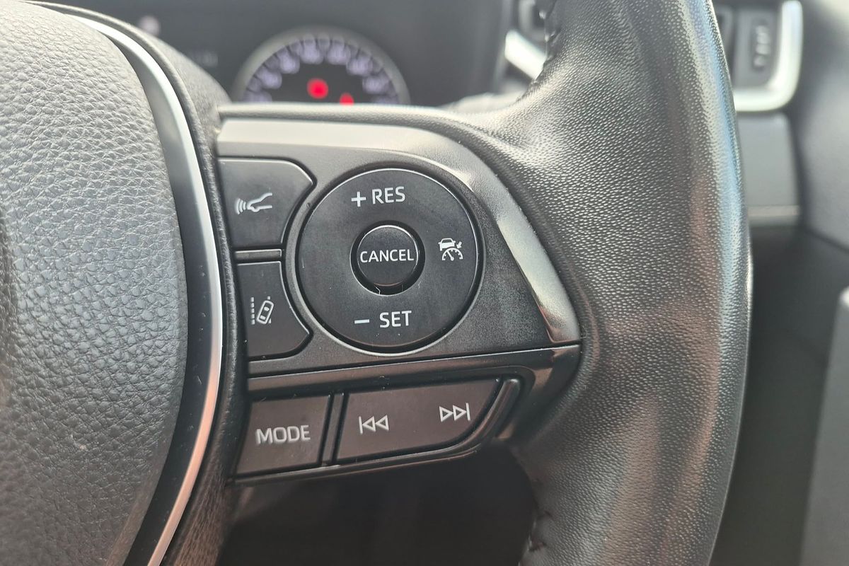 2022 Toyota RAV4 GX MXAA52R image 18