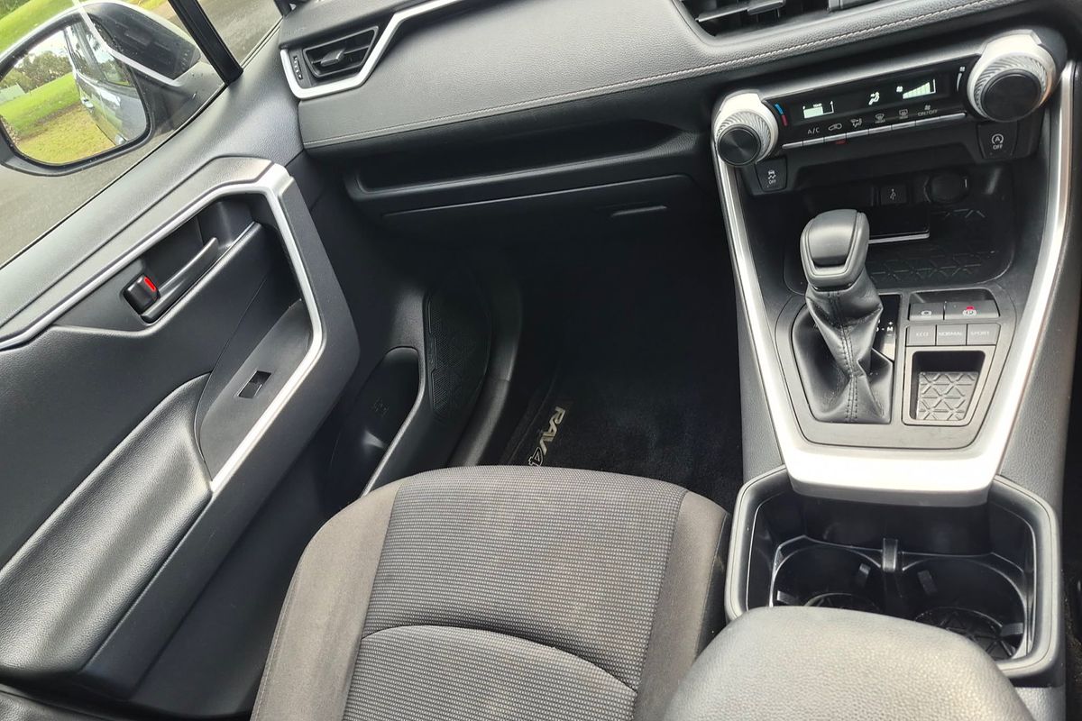 2022 Toyota RAV4 GX MXAA52R image 22