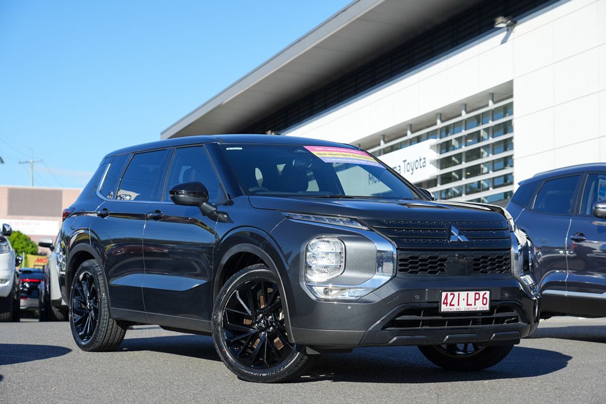 2024 Mitsubishi Outlander Black Edition ZM