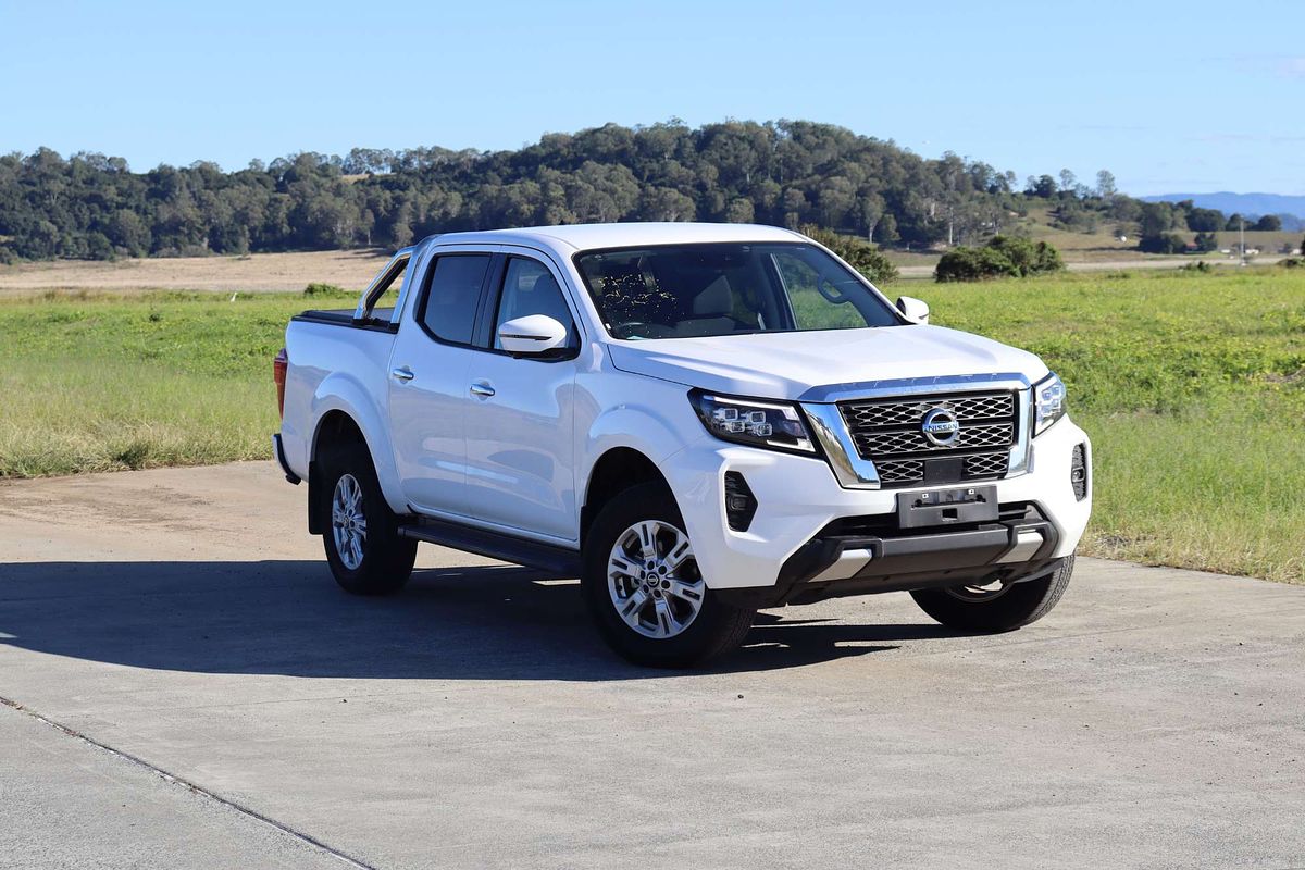 2025 Nissan Navara ST D23 4X4