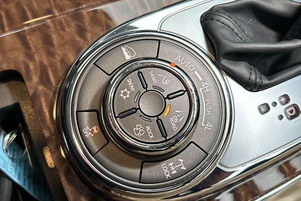 2024 Nissan Patrol Ti Y62 thumb-17