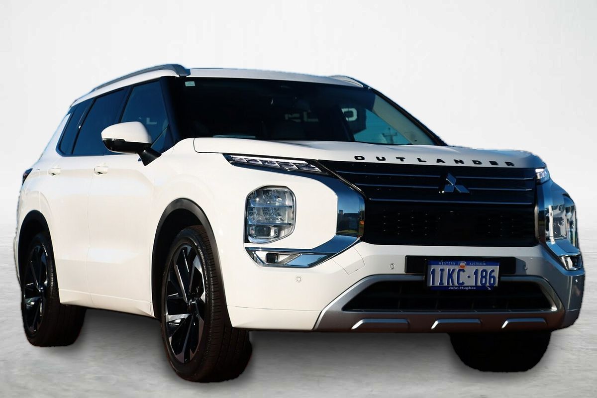 2024 Mitsubishi Outlander Exceed ZM