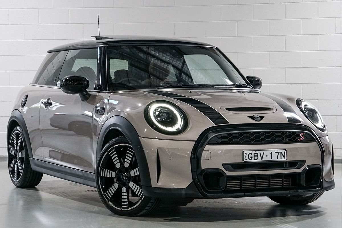 2023 MINI Hatch Cooper S MINI Yours F56 LCI-2