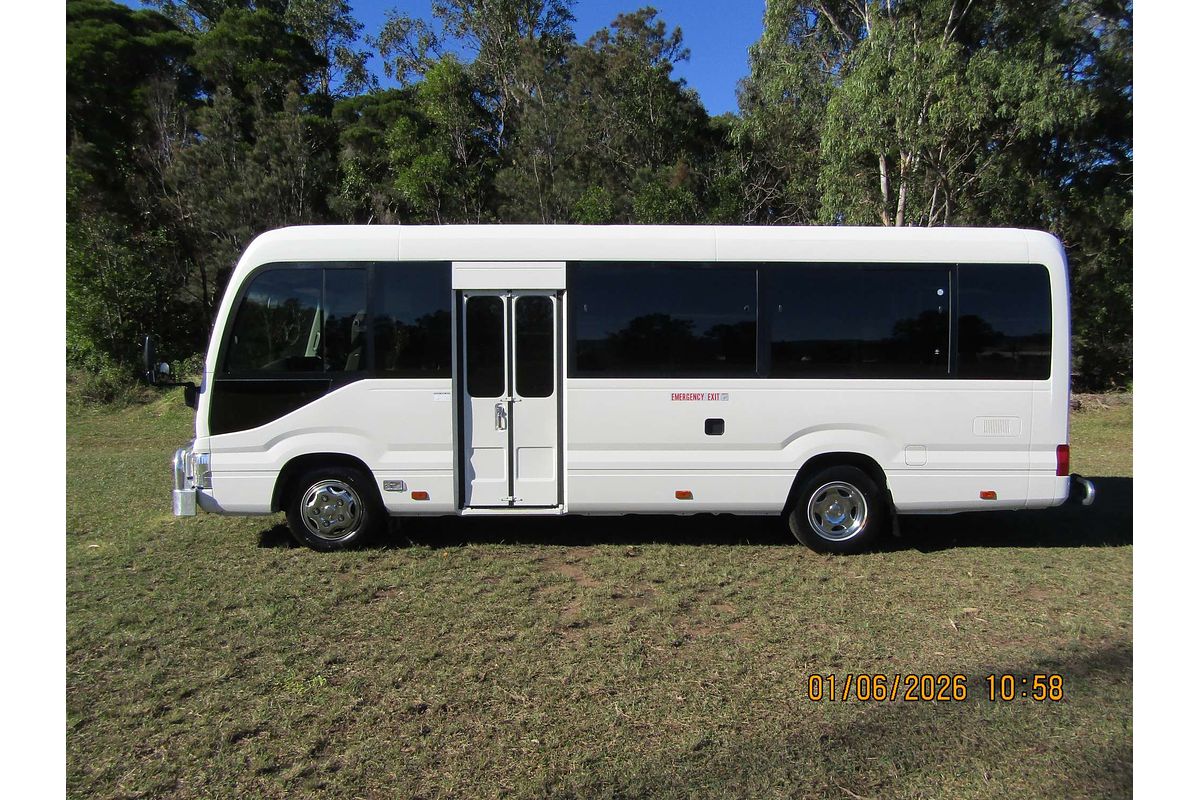 2021 Toyota Coaster GDB70R image 9