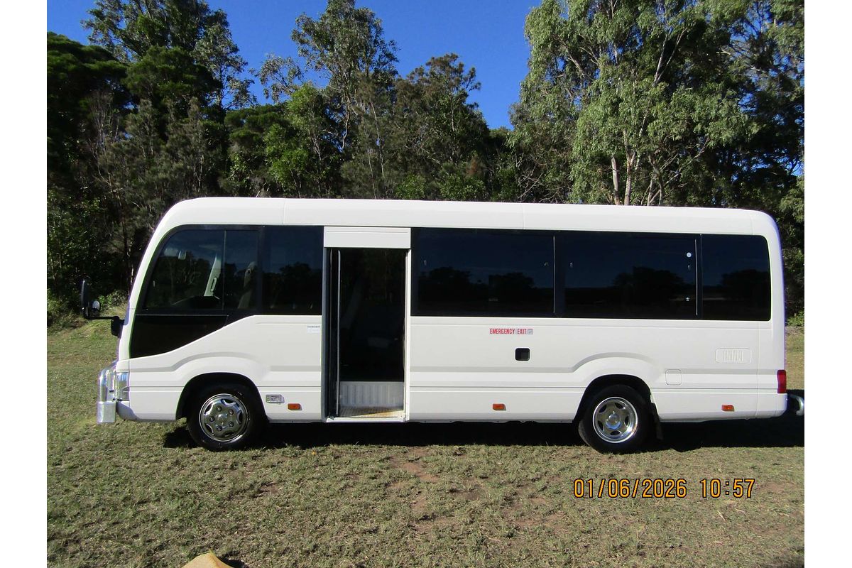 2021 Toyota Coaster GDB70R image 10