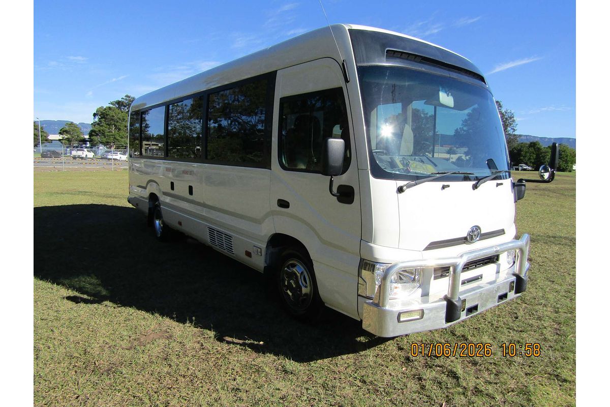 2021 Toyota Coaster GDB70R image 13