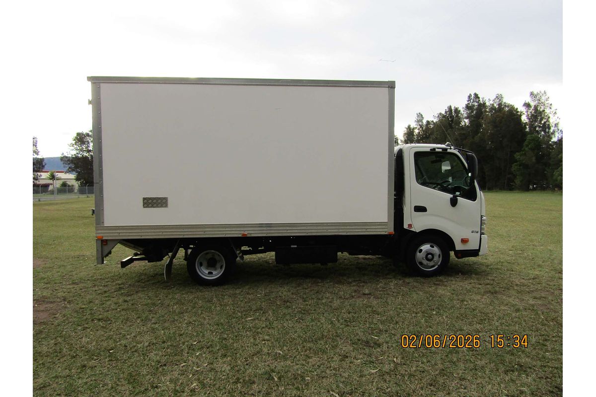 2023 Hino 300 Series 616 MWB image 13